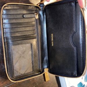 Michael Kors Large quilted leather phone wristlet